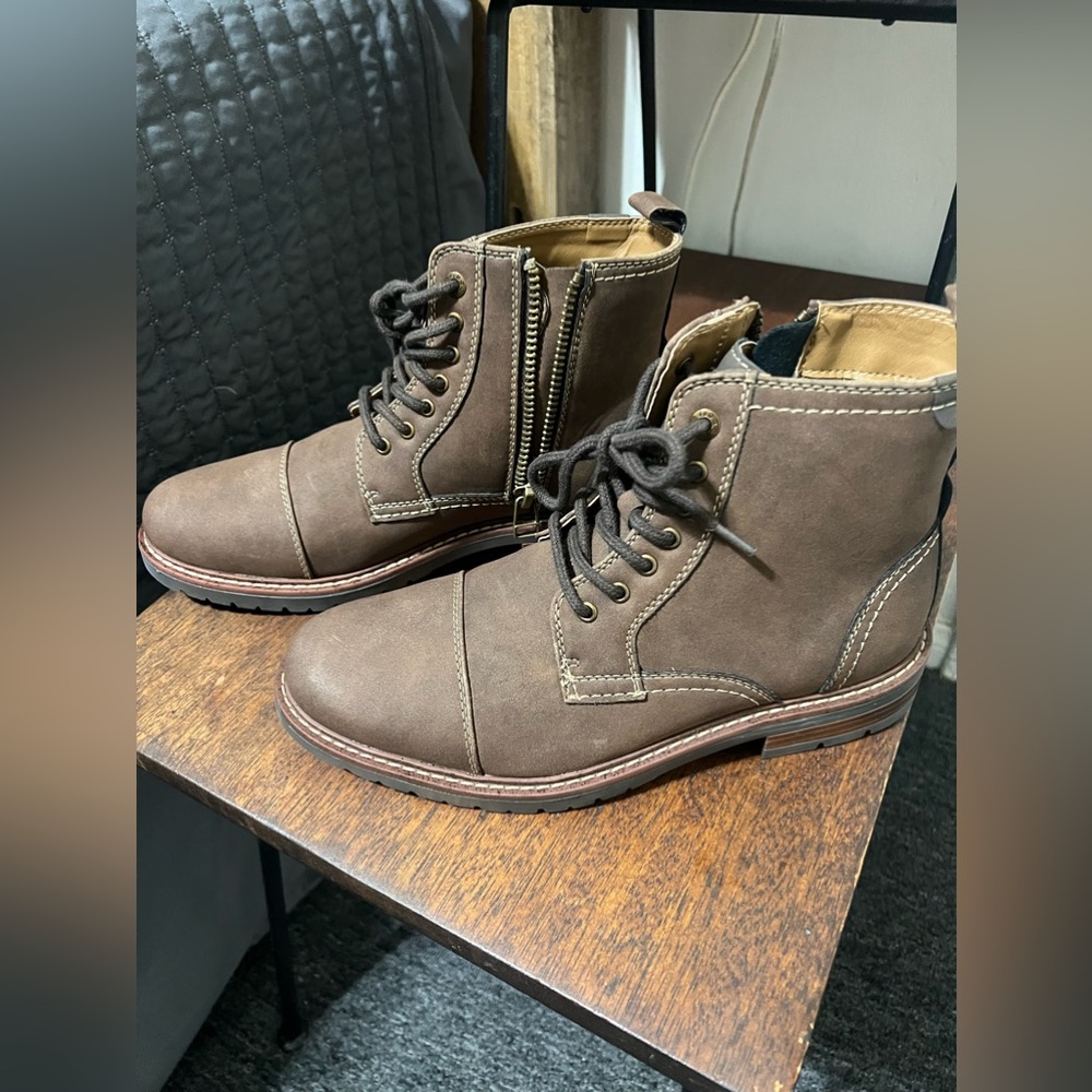 NWT!!! Dockers Dark Tan Boots